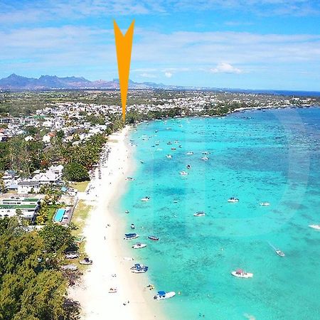 Caro'S Beachfront Trou aux Biches Dış mekan fotoğraf