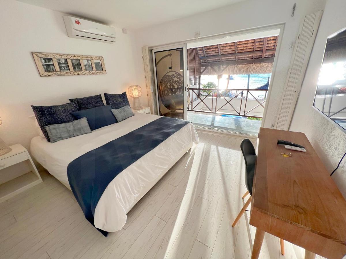 Caro'S Beachfront Trou aux Biches Dış mekan fotoğraf