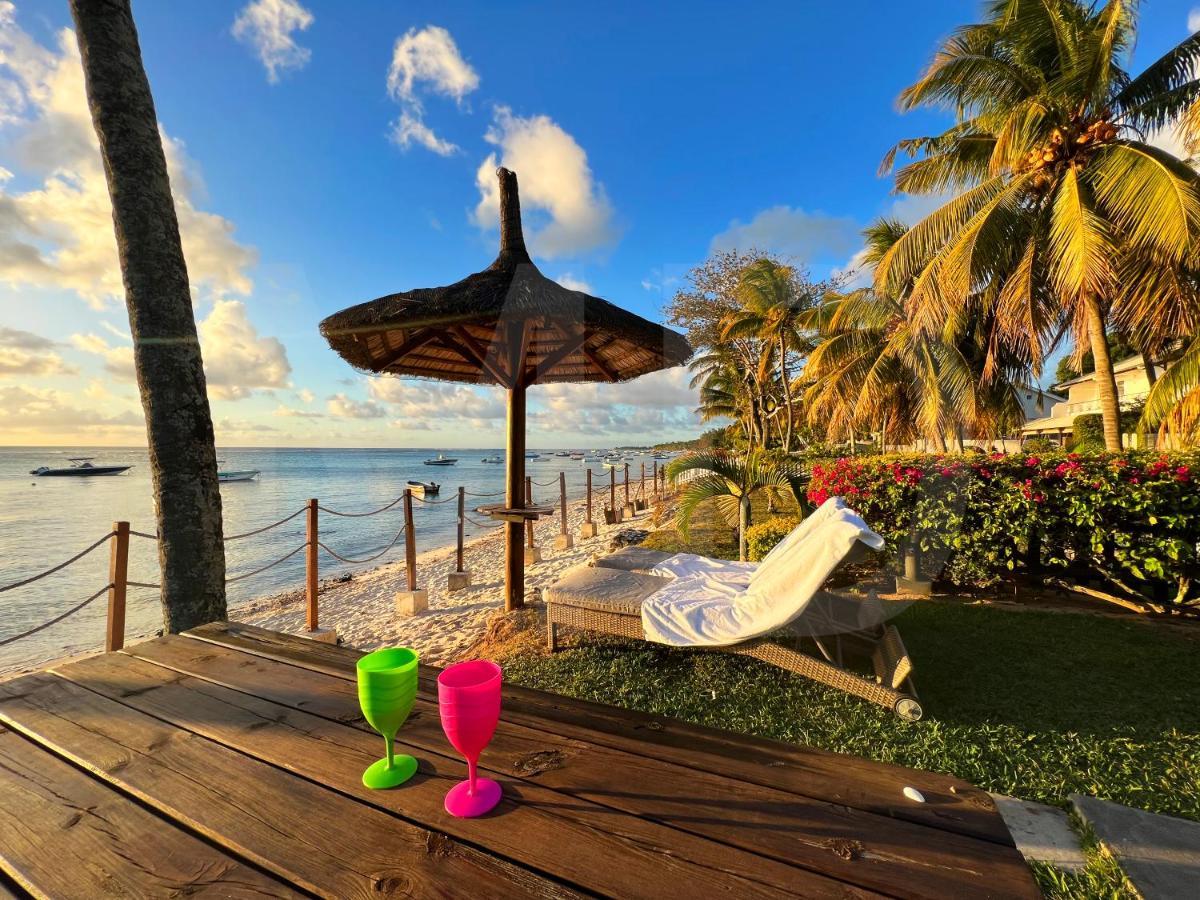 Caro'S Beachfront Trou aux Biches Dış mekan fotoğraf
