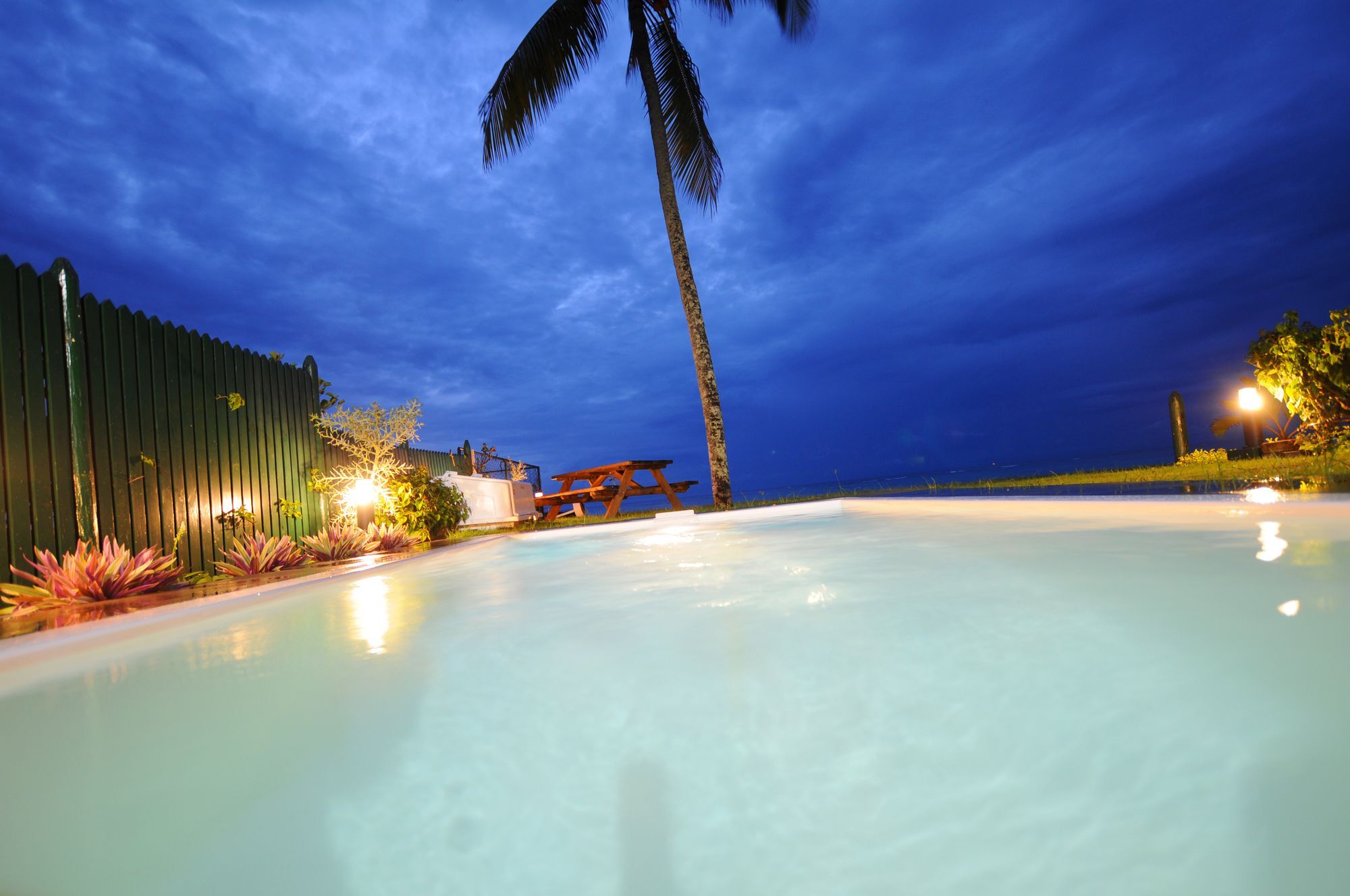Caro'S Beachfront Trou aux Biches Dış mekan fotoğraf