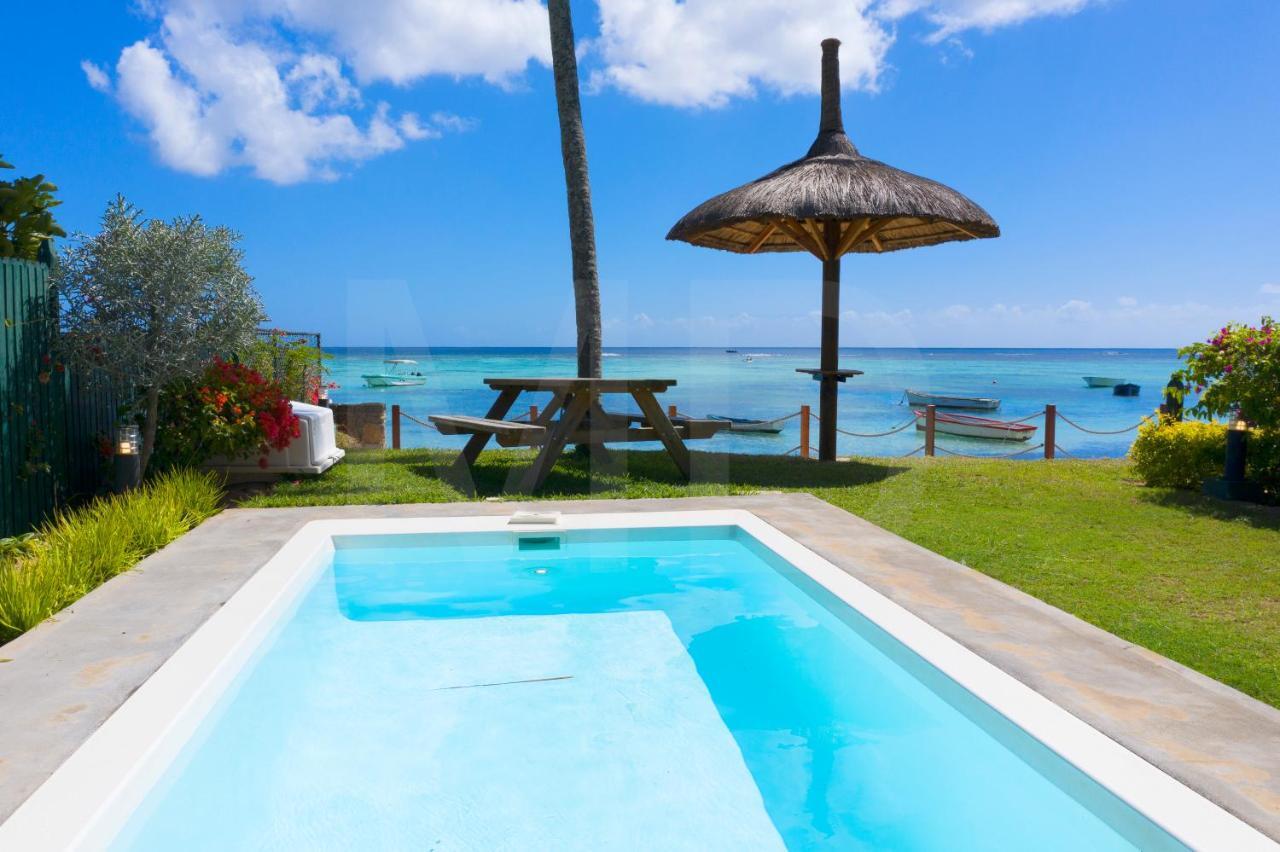 Caro'S Beachfront Trou aux Biches Dış mekan fotoğraf